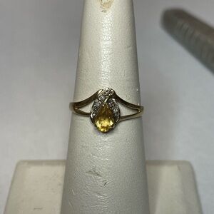 10k solid gold Citrine and diamond ring size 7